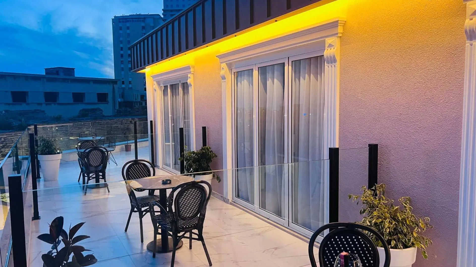 Bizant Boutique Hotel & Coffee,Bar Durrës