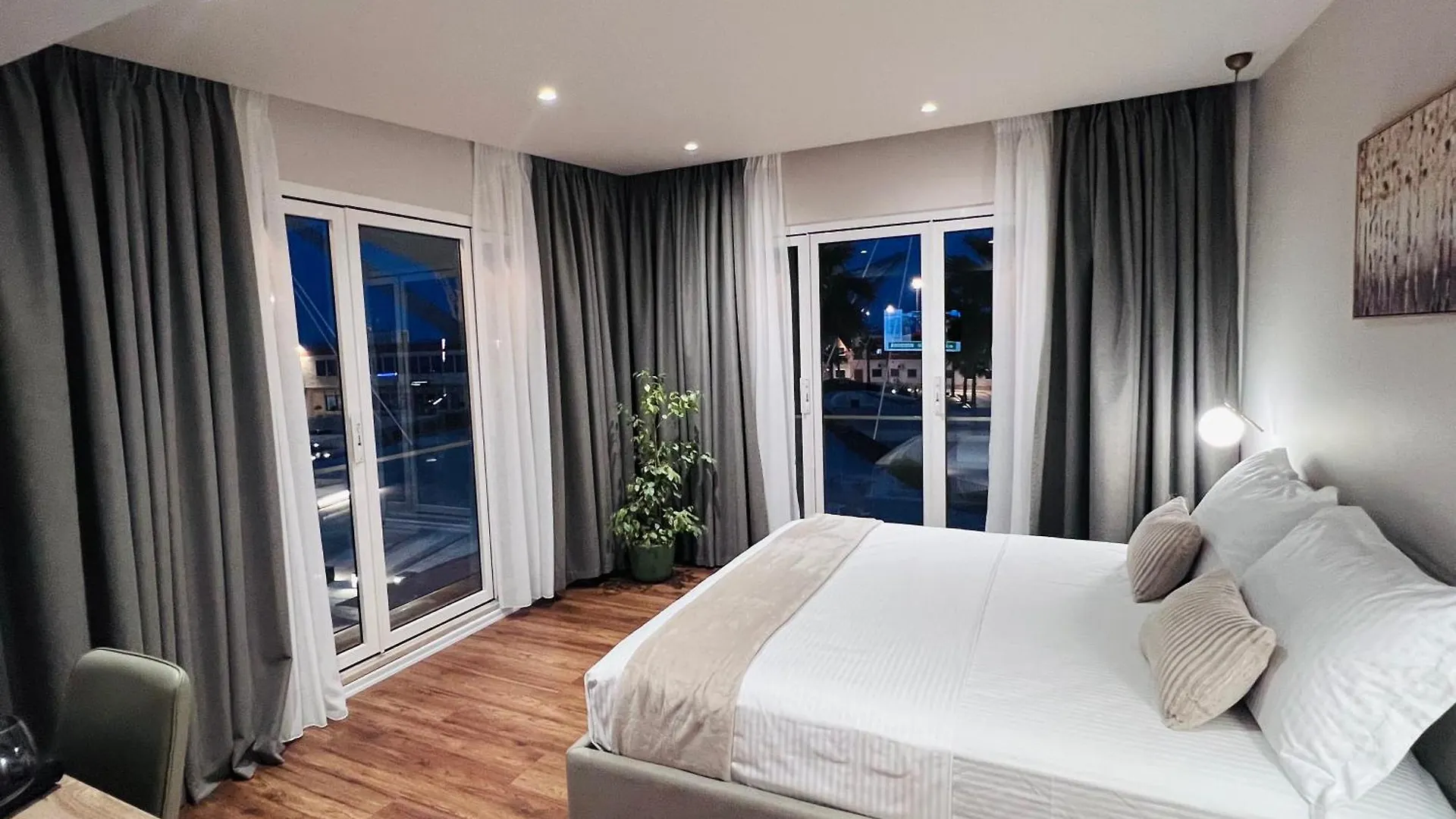 Bizant Boutique Hotel & Coffee,Bar Durrës 4*,